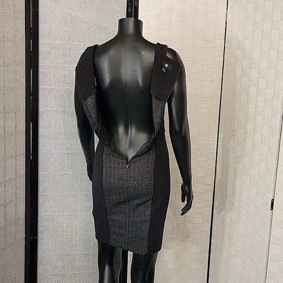 IZ BYER SLEEVELESS SHEATH HIDDEN ZIPPER CLOSURE DRESS - Picture 7 of 12